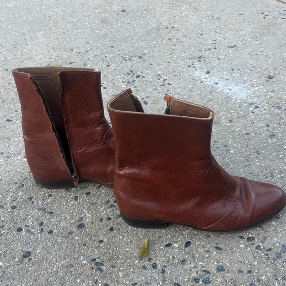 Cute brown booties authentic HANDMADE 
Sergio Vadducci - Picture 5 of 6